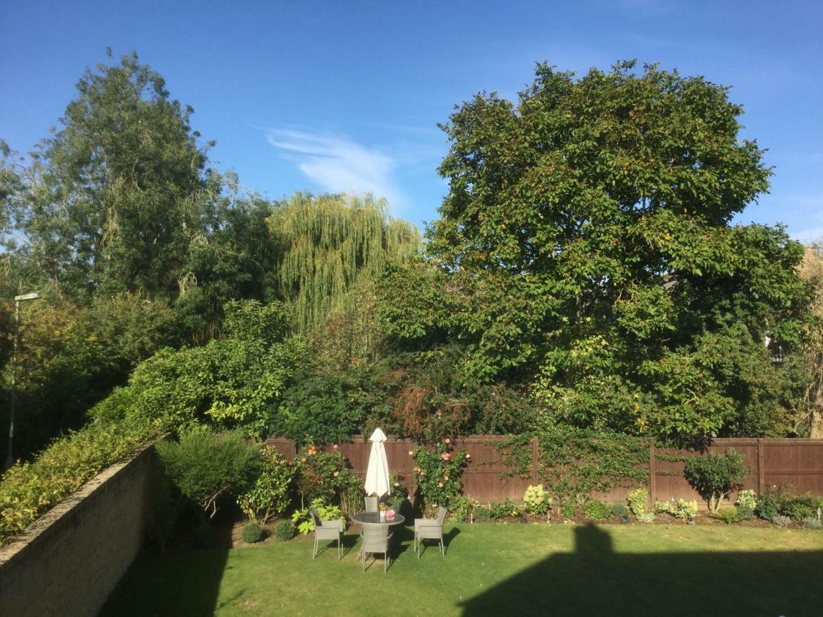 Bed and Breakfast Moon House Witney Exterior foto